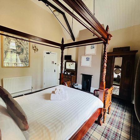 Peak Hotel Castleton Каслтон Экстерьер фото