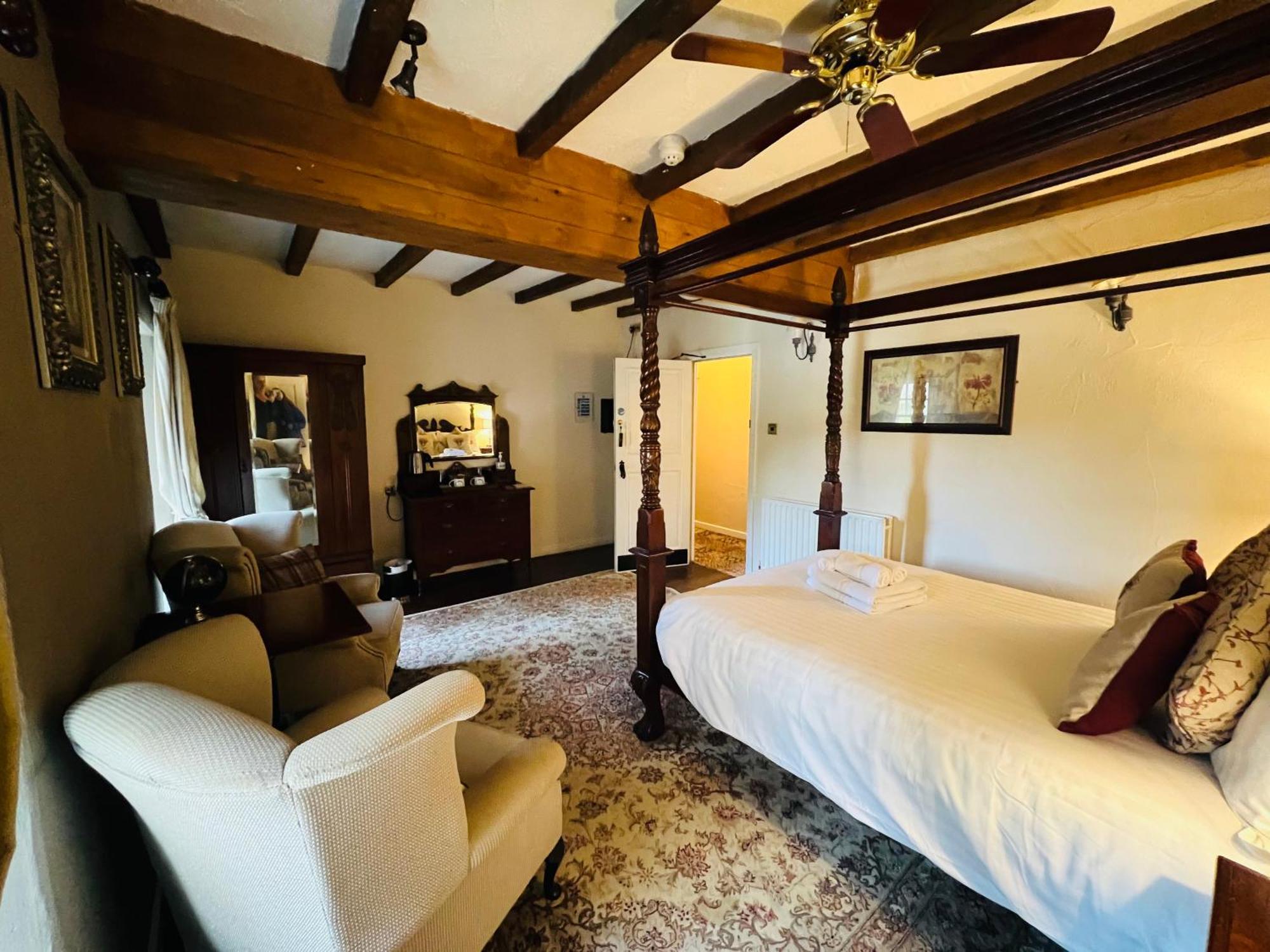 Peak Hotel Castleton Каслтон Экстерьер фото