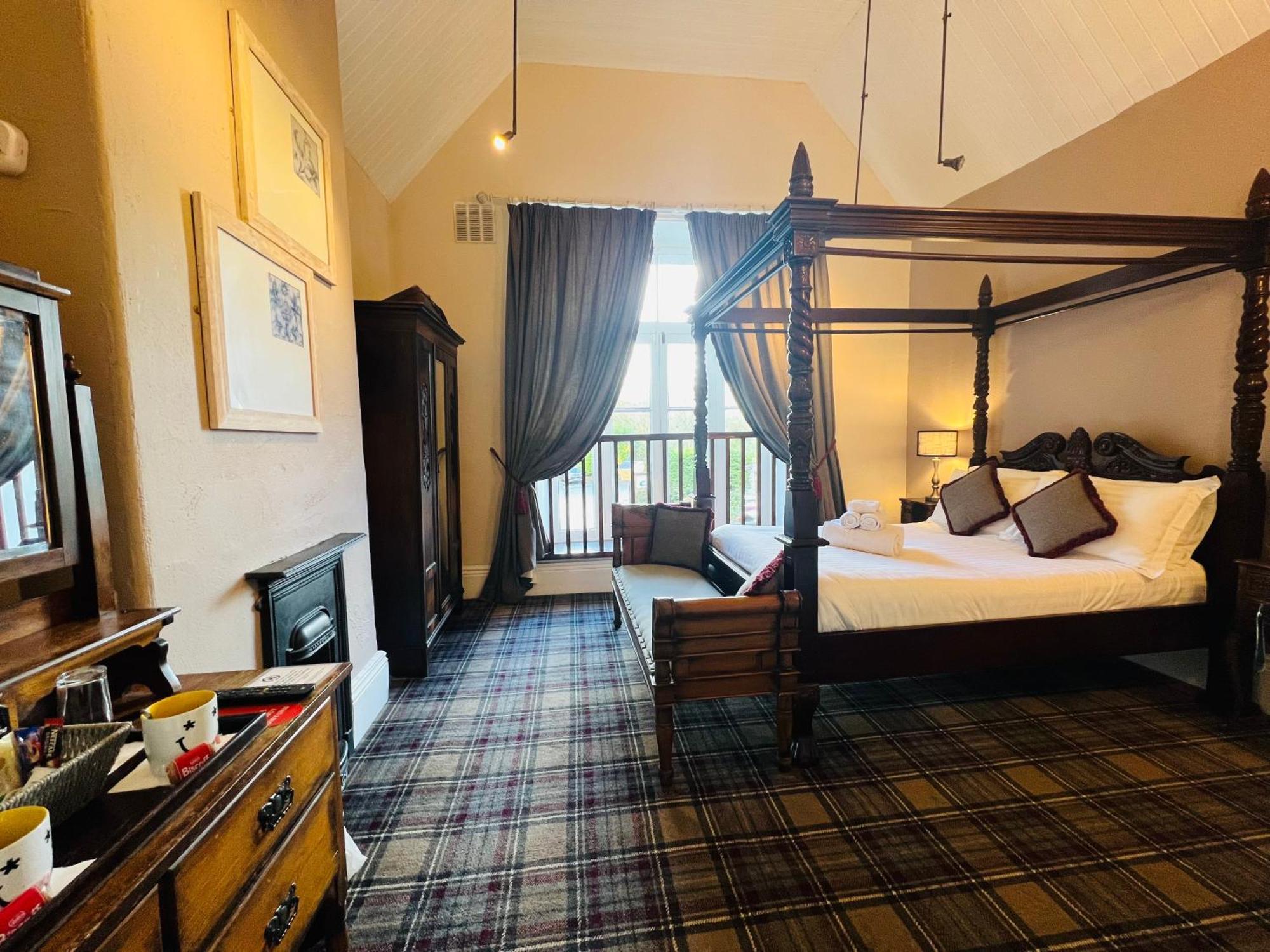 Peak Hotel Castleton Каслтон Экстерьер фото